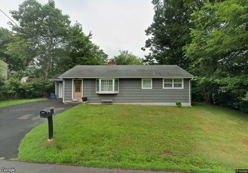 10 Sutton Place, East Haven, CT 06512 - photo 1