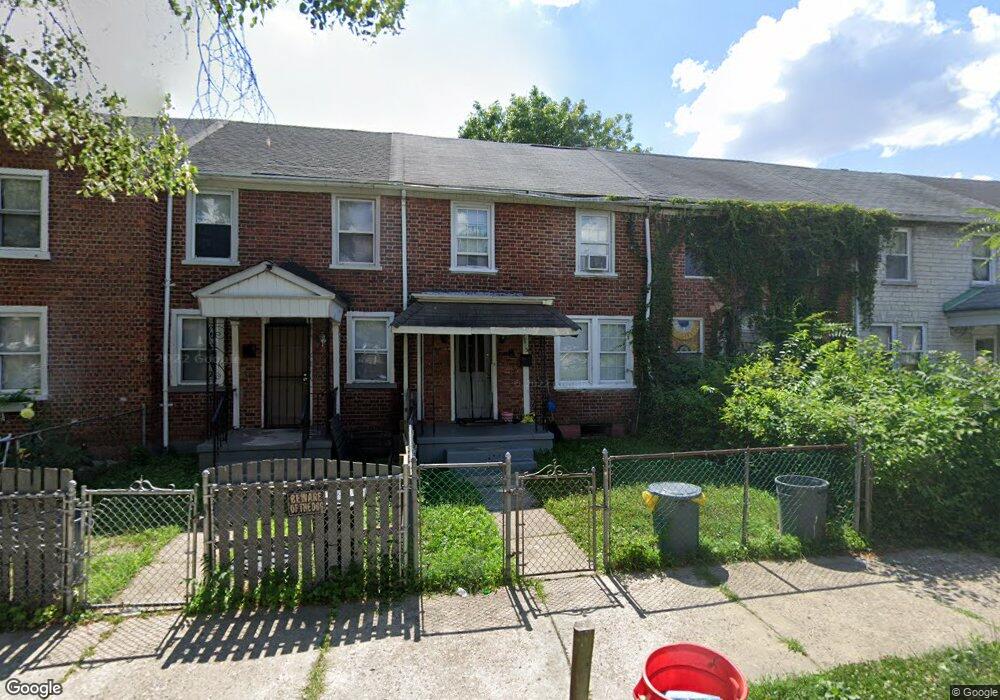 2915 E Octagon Rd, Camden, NJ 08104 - photo 1