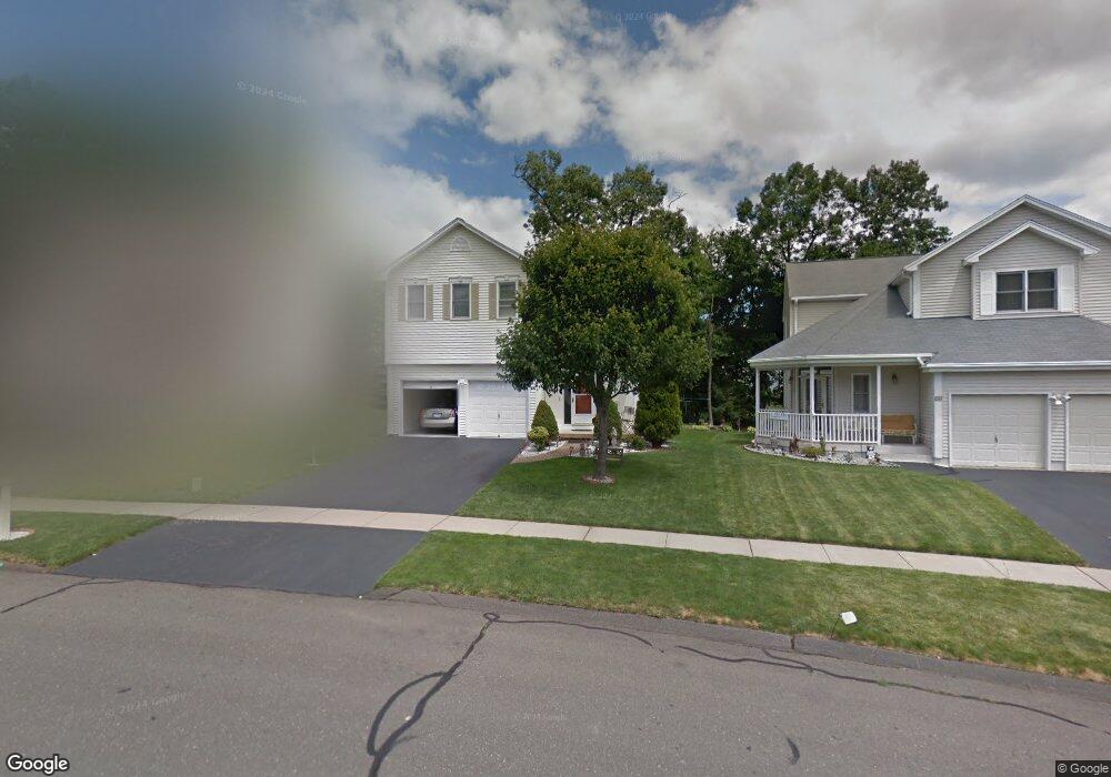 27 Pepper Bush Ln, Newington, CT 06111 - photo 1