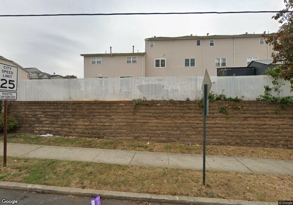 224 Skyline Dr, Staten Island, NY 10304 - photo 1