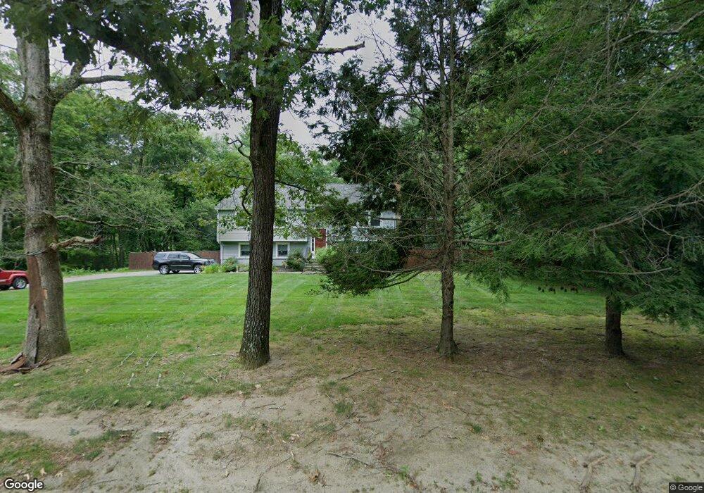 518 Fiske St, Holliston, MA 01746 - photo 1