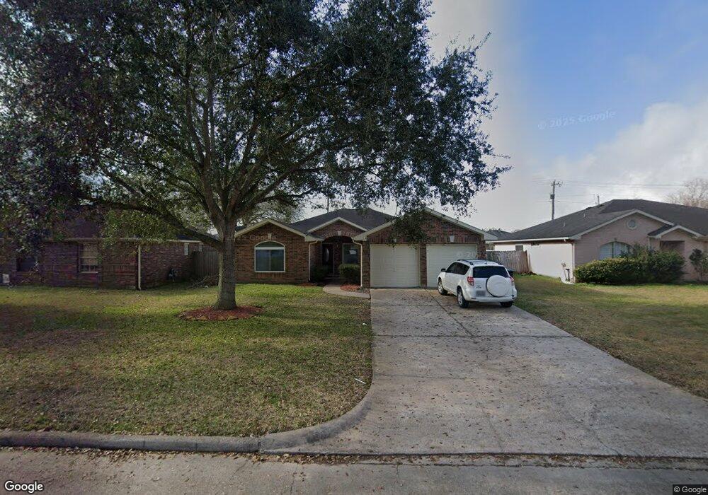 2701 Quail Run Dr, Alvin, TX 77511 - photo 1