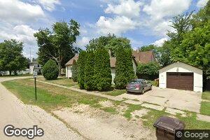 145 S 6th St, Capron, IL 61012