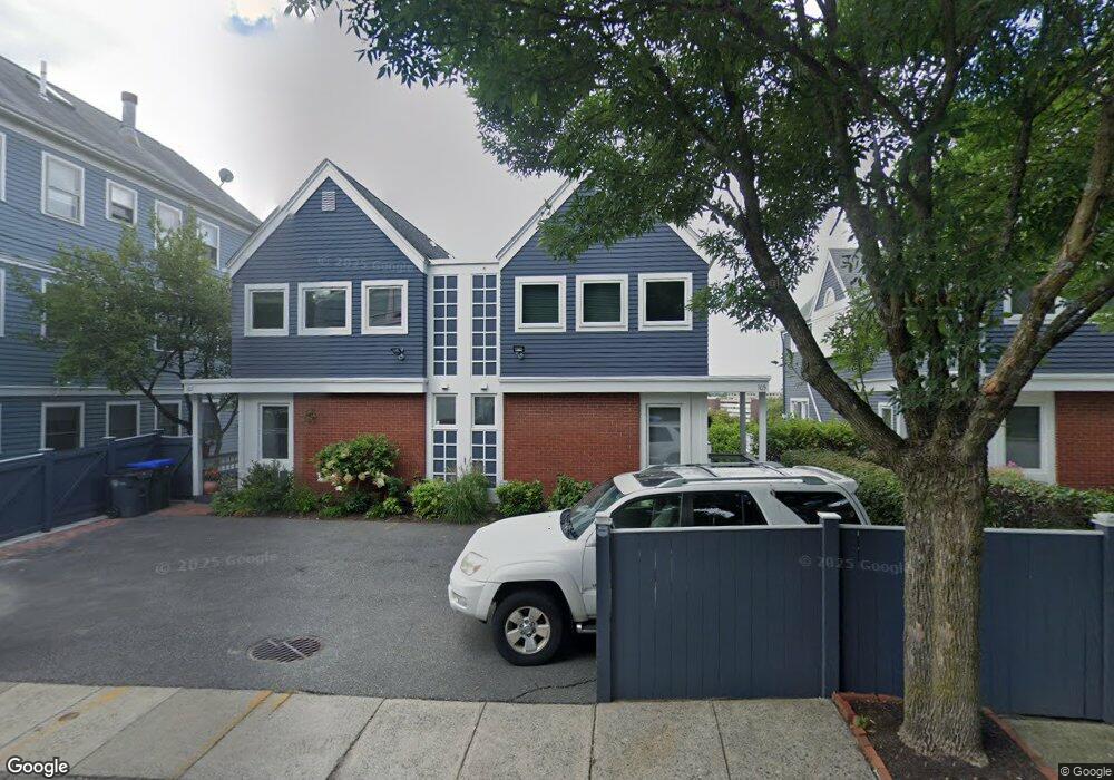 105 Pratt St unit 2, Providence, RI 02906 - photo 1