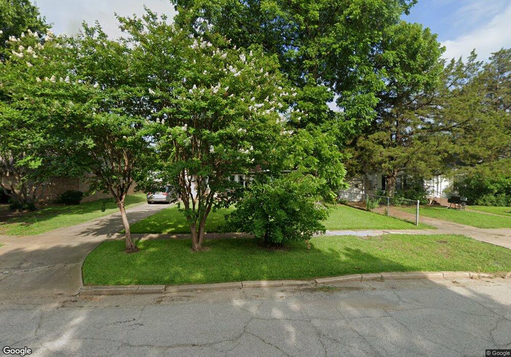 610 D St NW, Ardmore, OK 73401 - photo 1