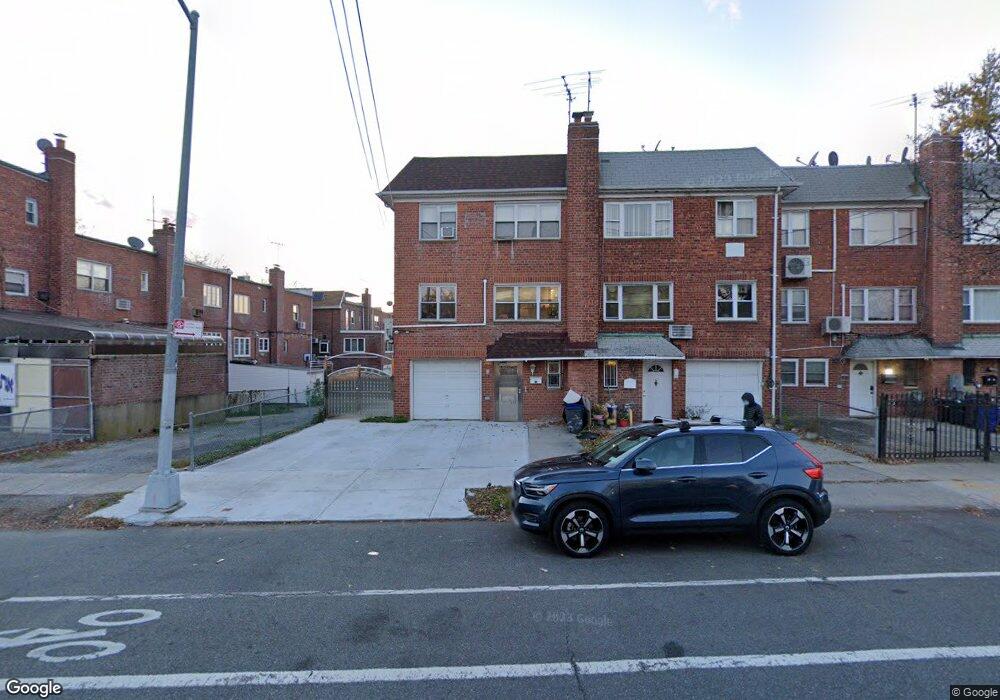 78-10 Parsons Blvd unit 3 Fl, Flushing, NY 11366 - photo 1