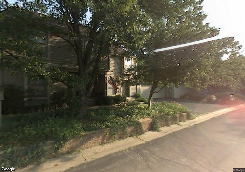 51 SW Pepper Tree Ln, Topeka, KS 66611 - photo 1