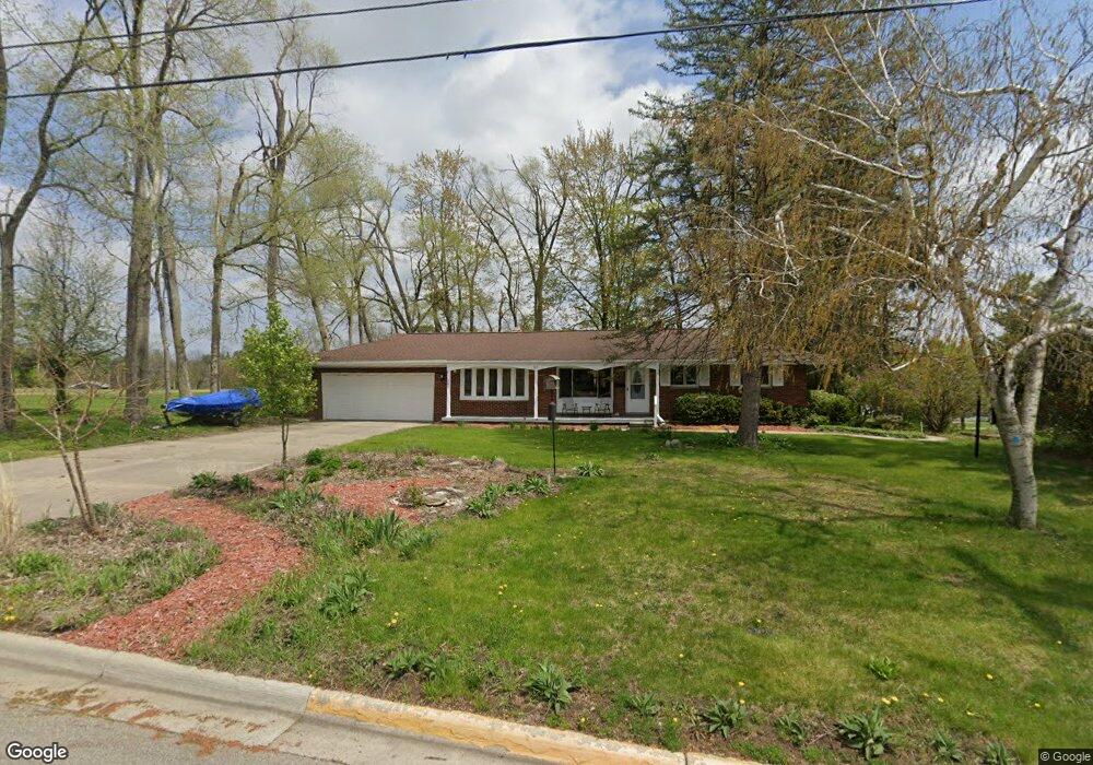 545 S Mckenzie St, Adrian, MI 49221 - photo 1