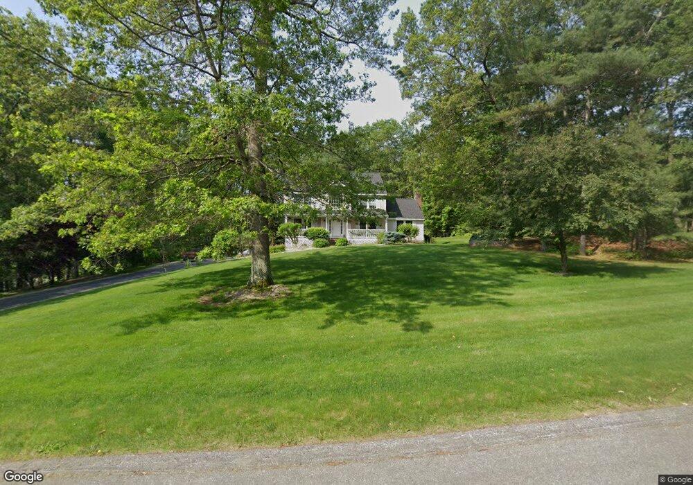 10 Cheshire Ct, Londonderry, NH 03053 - photo 1