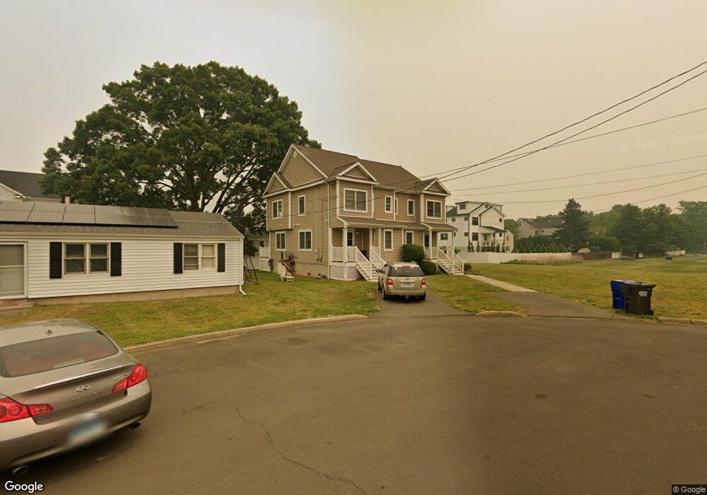 87 Jarvis Ct, Fairfield, CT 06824 - photo 1