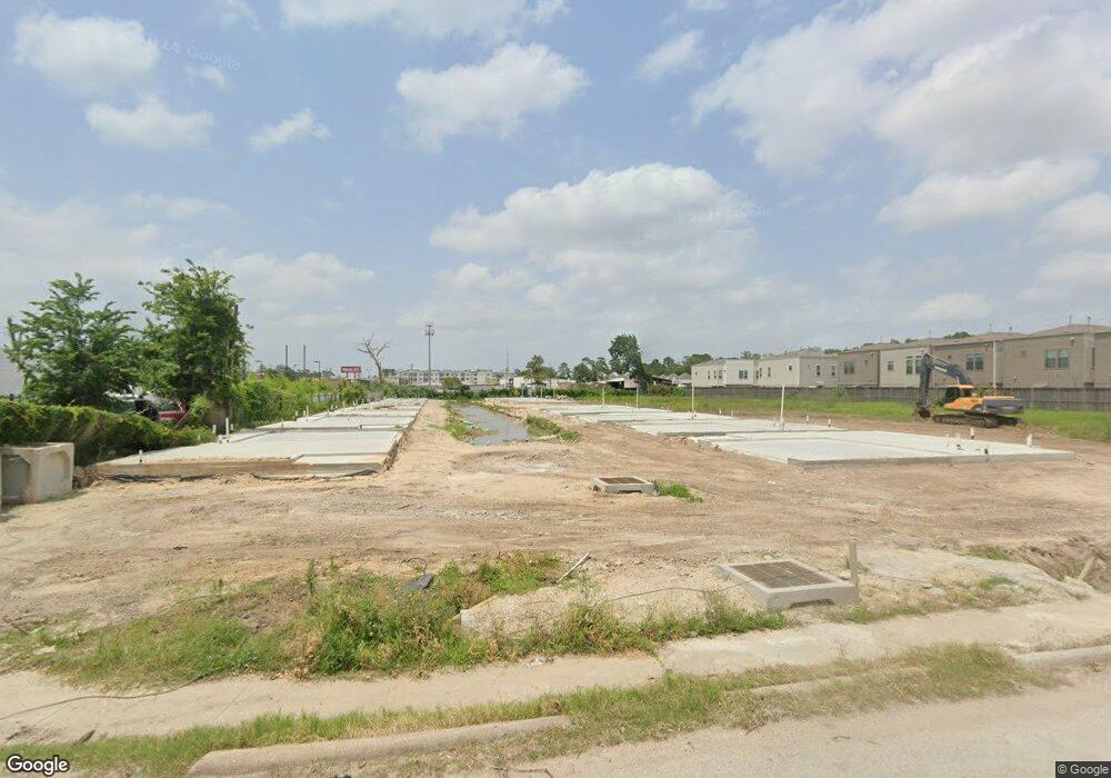 620 Thornton Rd, Houston, TX 77018 - photo 1