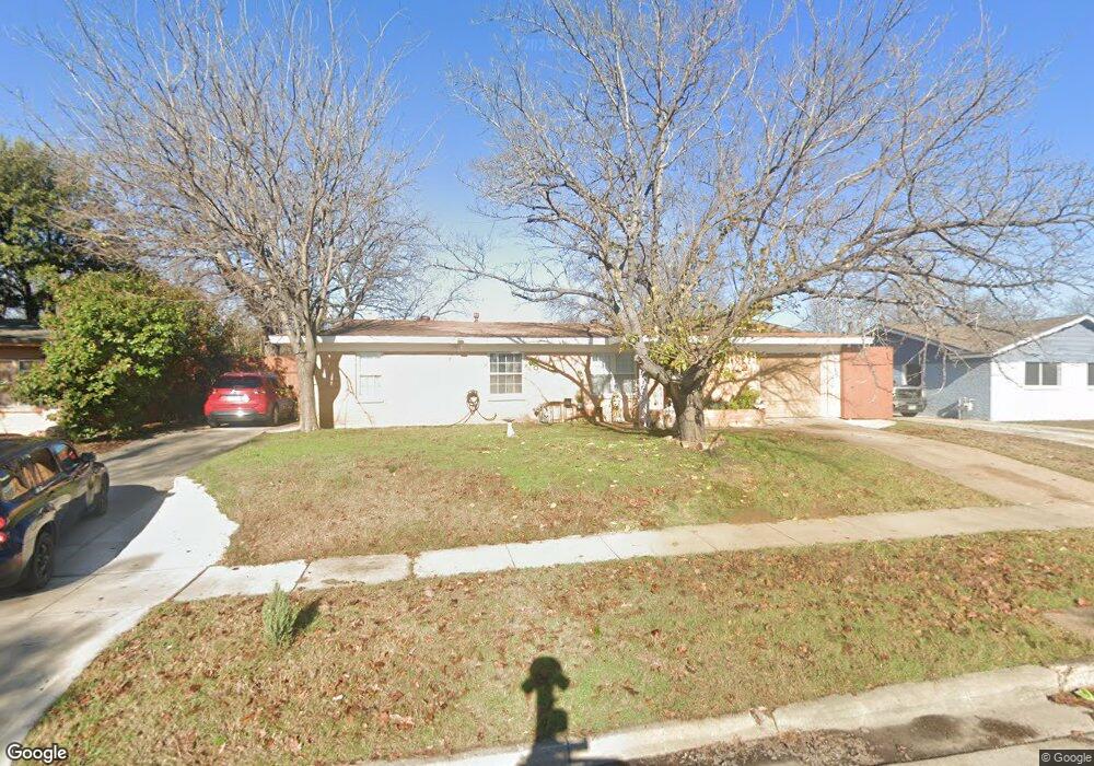 7917 Lazy Lane Rd, North Richland Hills, TX 76180 - photo 1