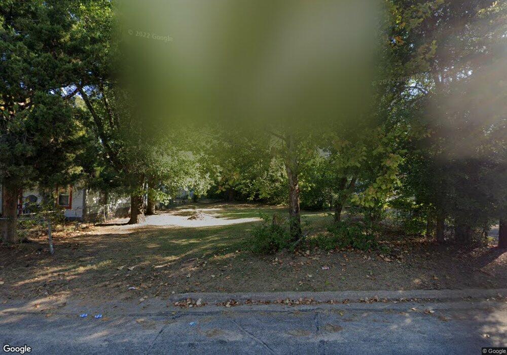 725 Cariker St, Nacogdoches, TX 75961 - photo 1