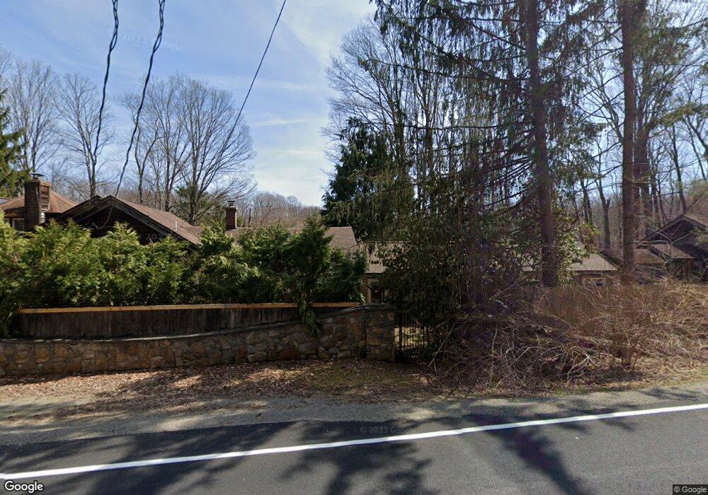 658 N Quaker Hill Rd, Pawling, NY 12564 - photo 1