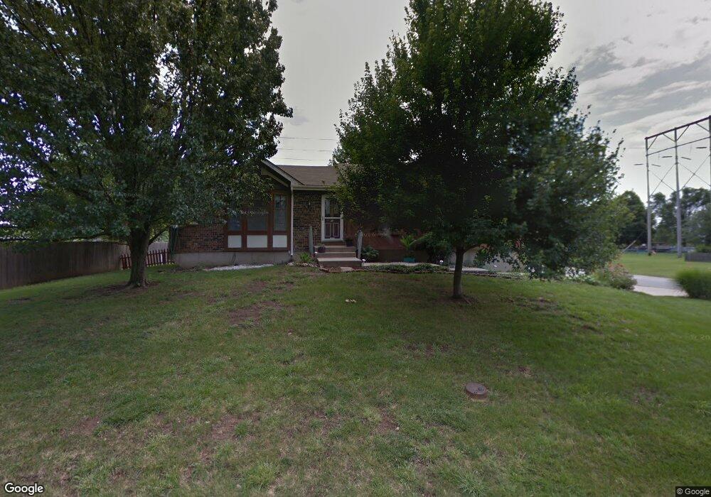 6423 Constance St, Shawnee, KS 66216 - photo 1