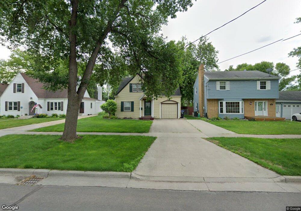 1422 9th Ave S, Fargo, ND 58103 - photo 1