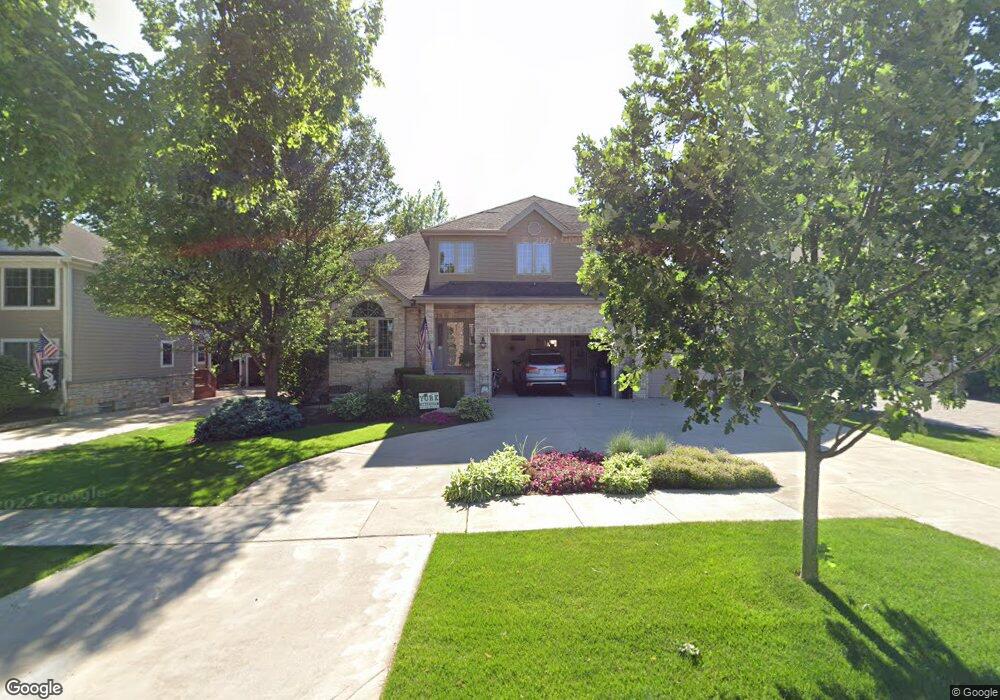 438 N Maple Ave, Elmhurst, IL 60126 - photo 1