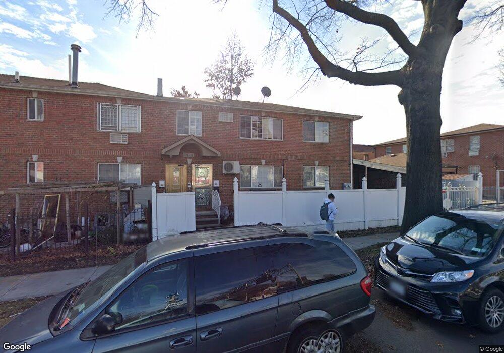 16714 Horace Harding Expy unit 2nd FL, Fresh Meadows, NY 11365 - photo 1
