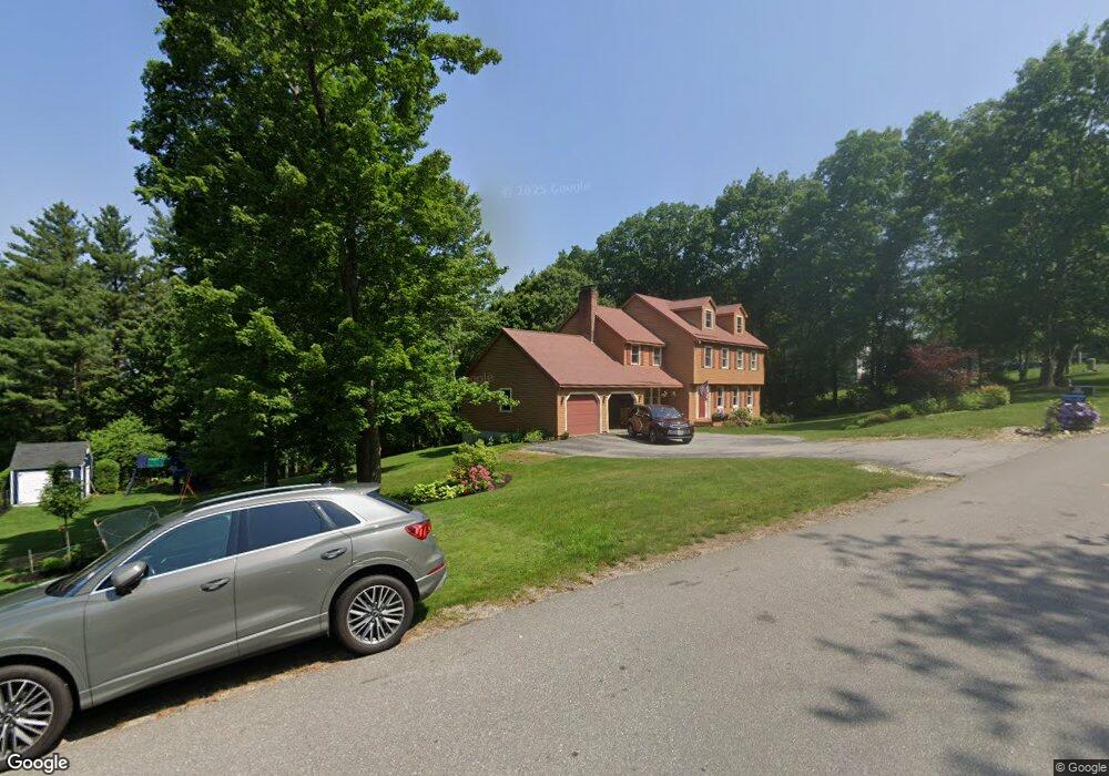 71 Forest St, Londonderry, NH 03053 - photo 1