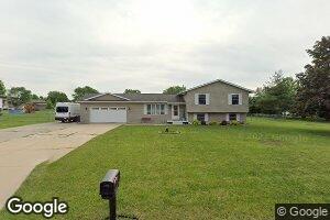 240 S Mentzer Rd, Robins, IA 52328