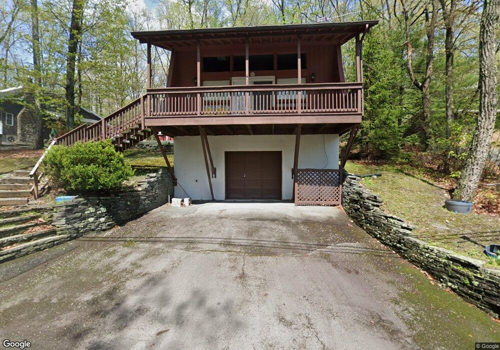 137 8th St, Paupack Township, PA 18428 - photo 1