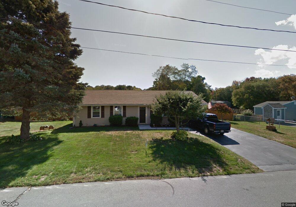 8 Louthan Kirby Way, South Dartmouth, MA 02748 - photo 1