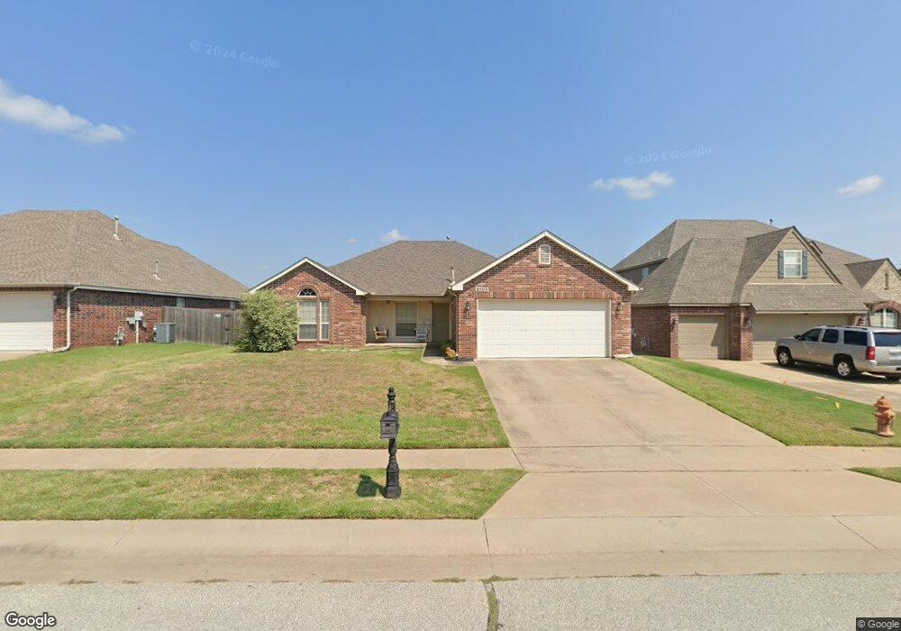 8509 S Fir Ave, Broken Arrow, OK 74011 - photo 1