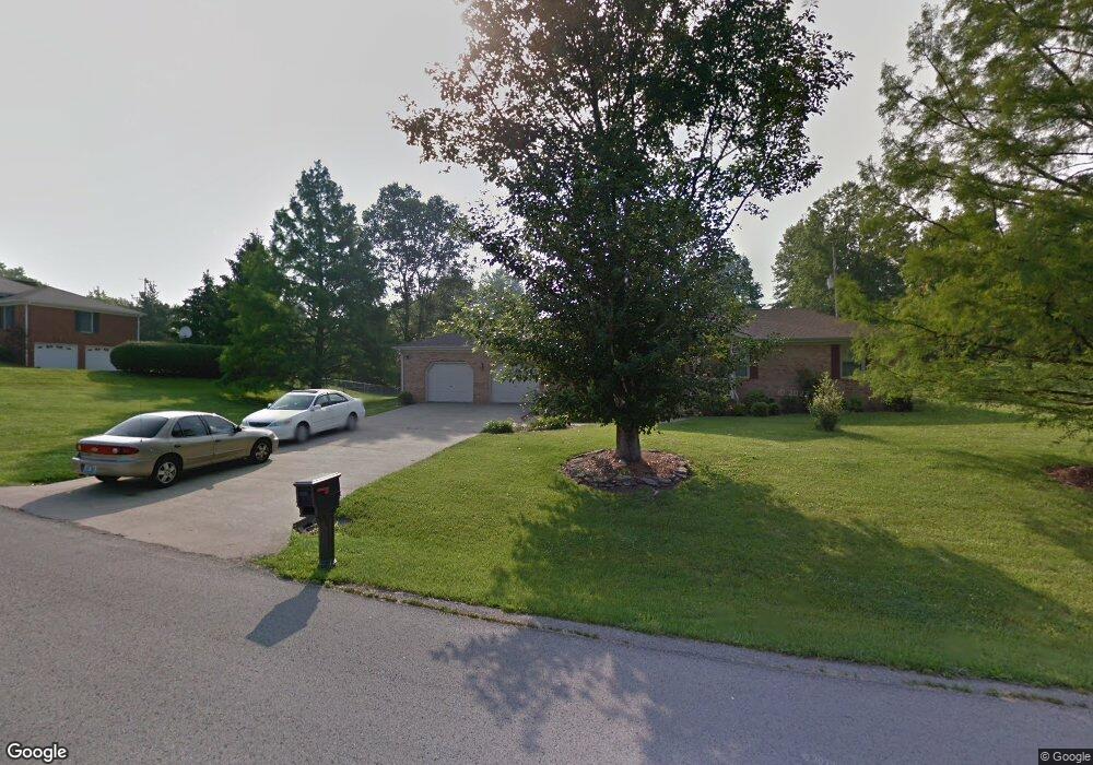 720 Winterhaven Ln, Frankfort, KY 40601 - photo 1