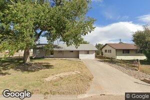 811 N 5th St, Leoti, KS 67861