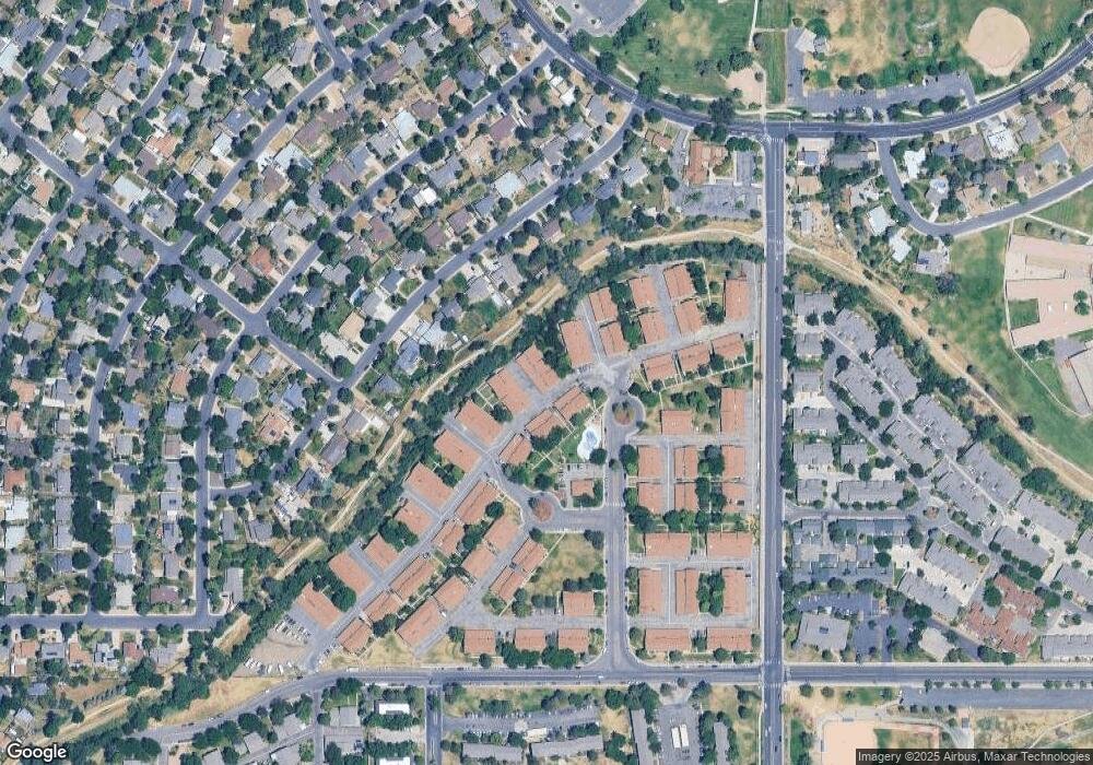 11921 E Canal Dr, Aurora, CO 80011 - photo 1