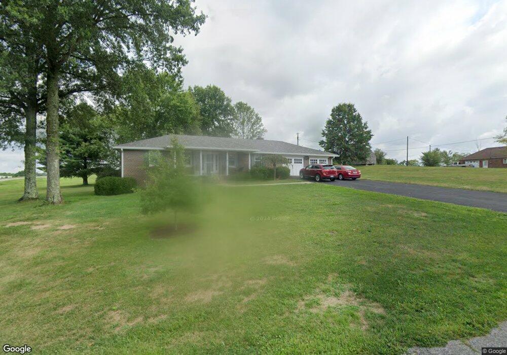1041 Briarwood Dr, Lawrenceburg, KY 40342 - photo 1