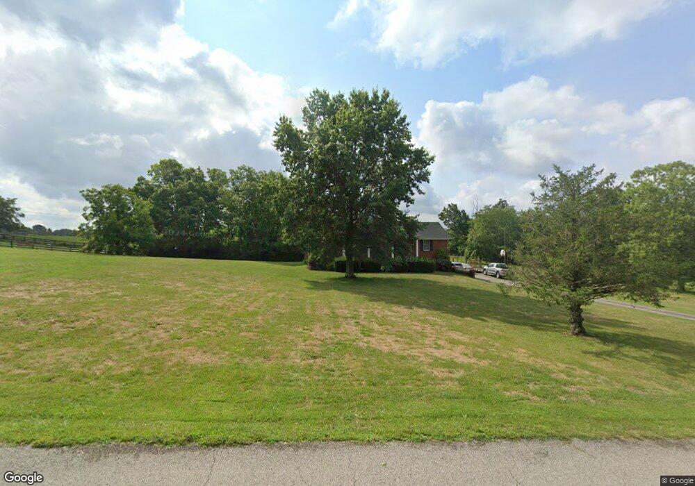 1120 Briarwood Dr, Lawrenceburg, KY 40342 - photo 1