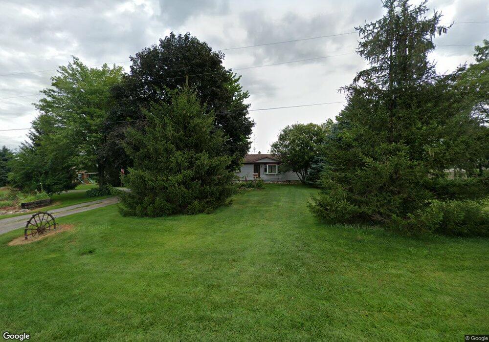 2805 S Airport Rd, Saginaw, MI 48601 - photo 1