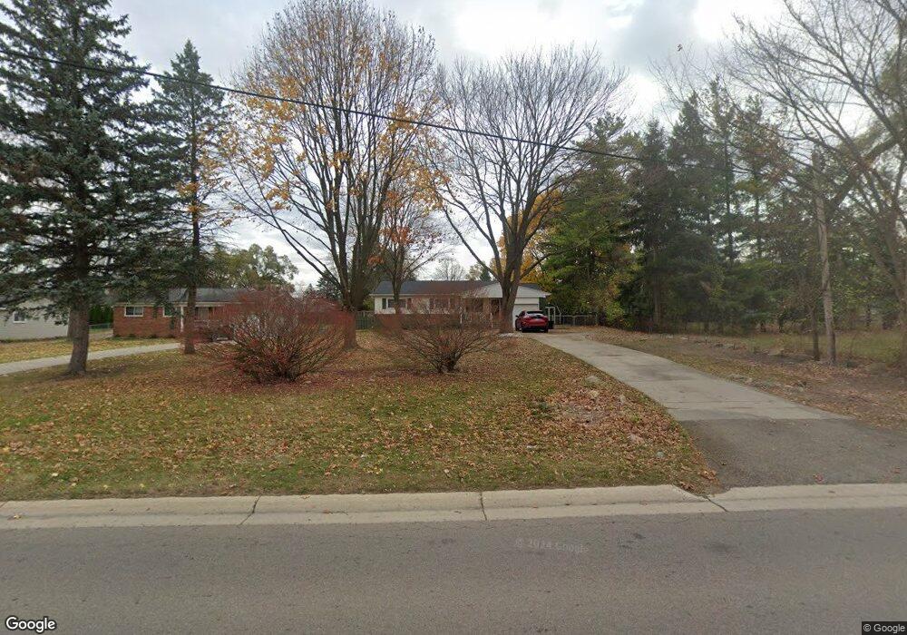 1851 Lochaven Rd, West Bloomfield, MI 48324 - photo 1