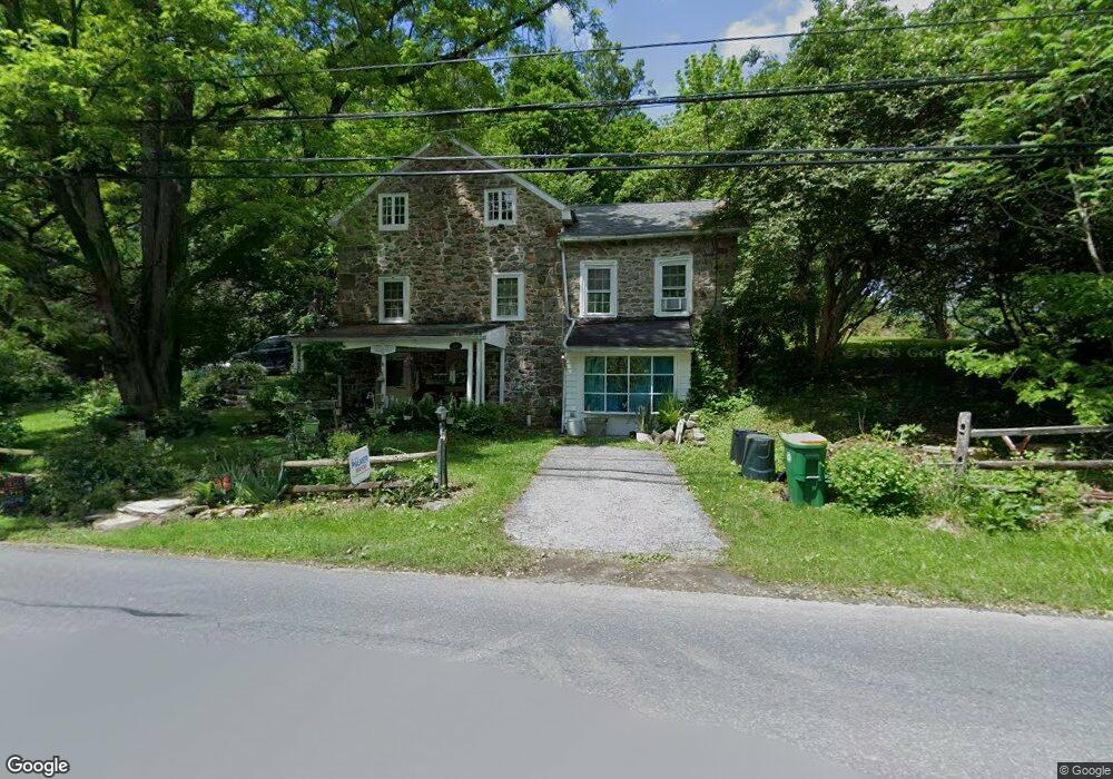 588 Franklin St, Alburtis, PA 18011 - photo 1