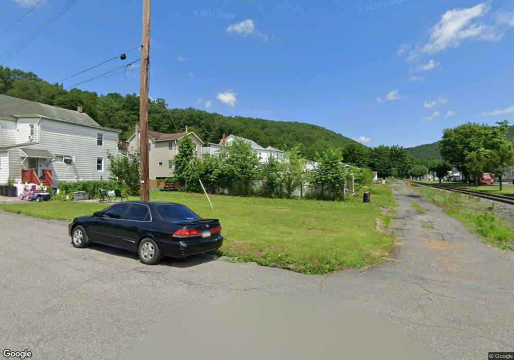 500 N Railroad St, Tamaqua, PA 18252 - photo 1