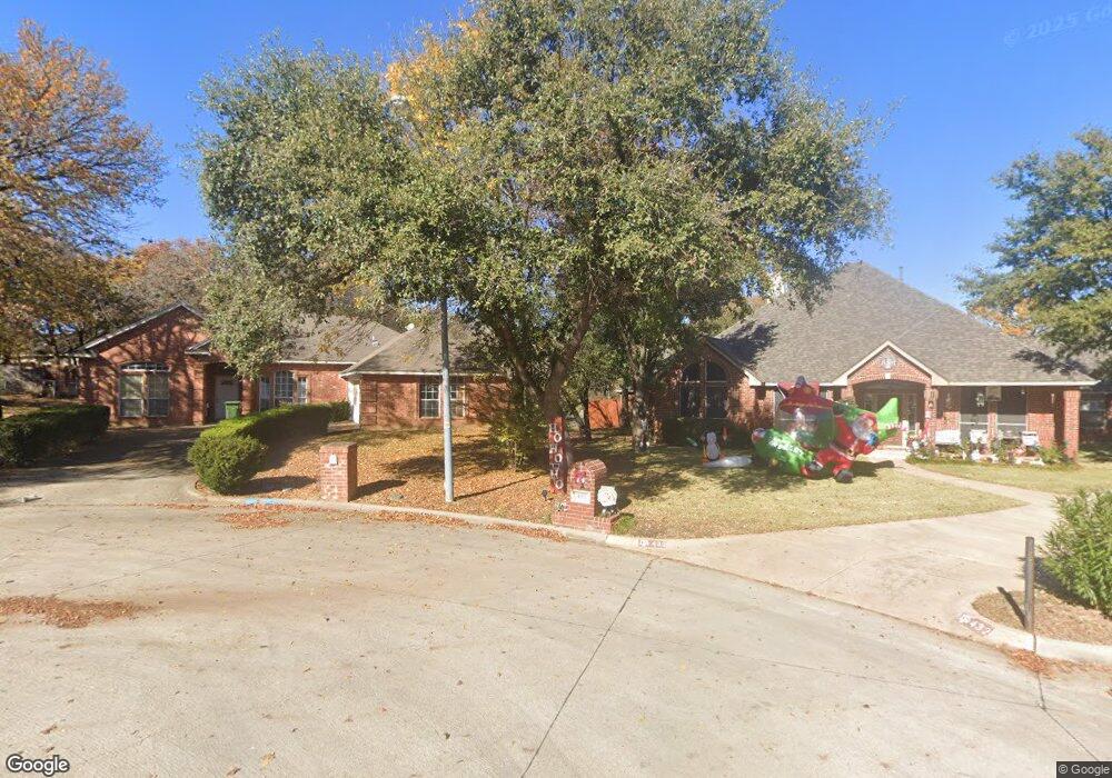 433 Twin Creek Dr, Hurst, TX 76053 - photo 1