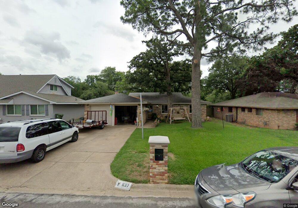 637 Oak Dr, Hurst, TX 76053 - photo 1