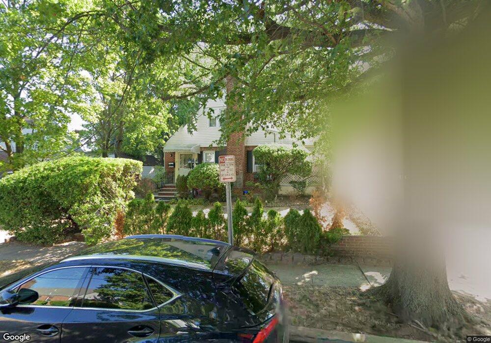 10 Juliette Rd, West Hempstead, NY 11552 - photo 1