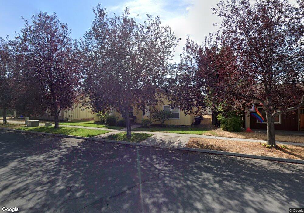 61263 Fairfield Dr, Bend, OR 97702 - photo 1