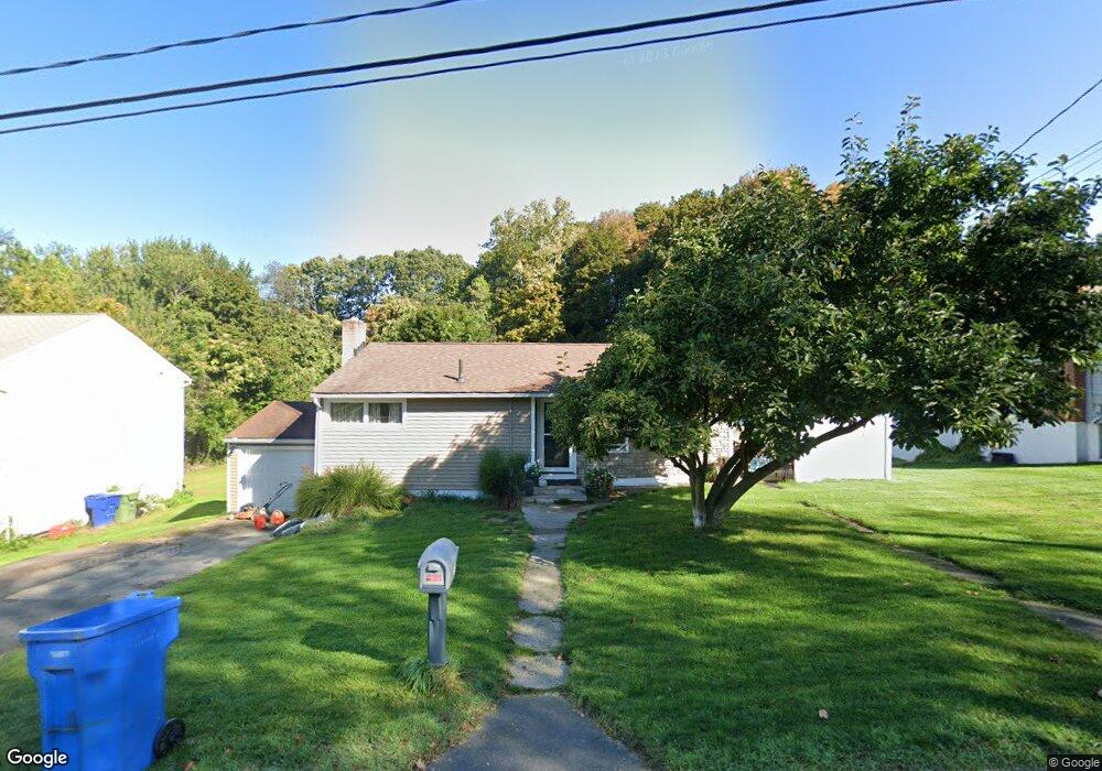 284 E Mountain Rd, Waterbury, CT 06706 - photo 1