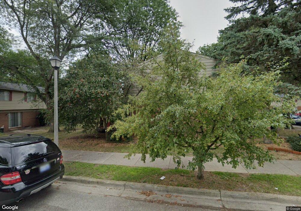 921 Vincent Ct unit 40, Lansing, MI 48910 - photo 1