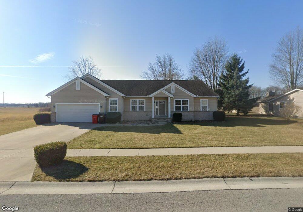 621 Clint Dr, Ada, OH 45810 - photo 1