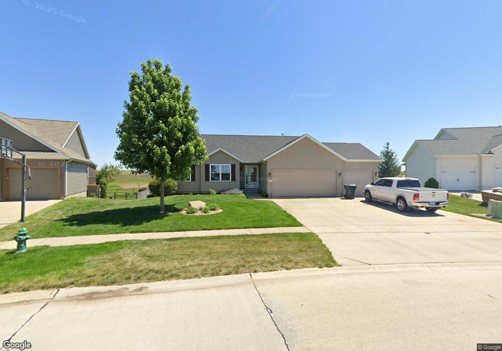 1007 Blue Stone St NW, Cedar Rapids, IA 52405 - photo 1