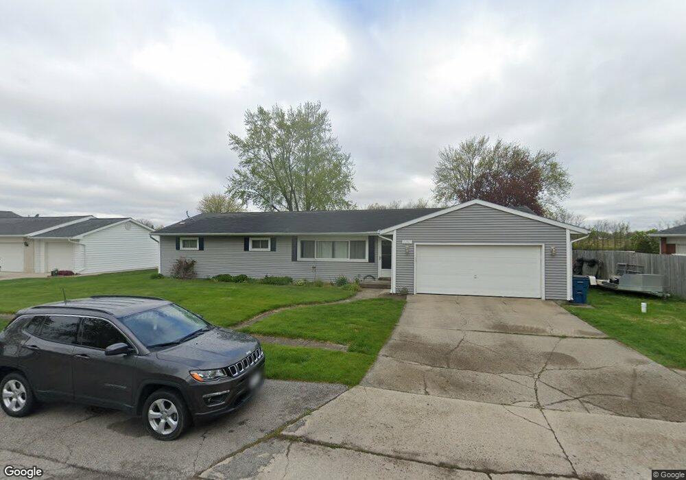 11307 Shoreline Dr, Leo, IN 46765 - photo 1