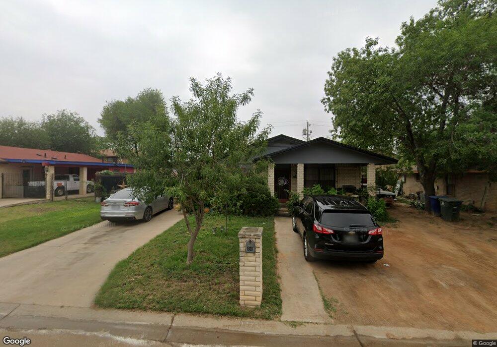 1303 Greenway Ln, Laredo, TX 78041 - photo 1