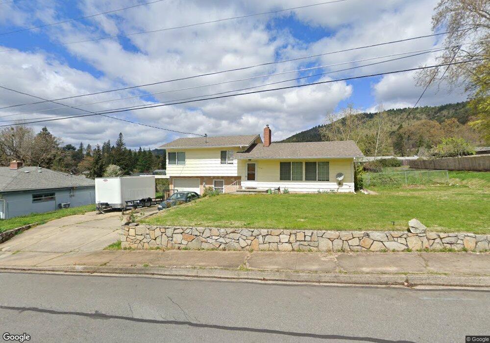 1052 NE Hefley St, Grants Pass, OR 97526 - photo 1