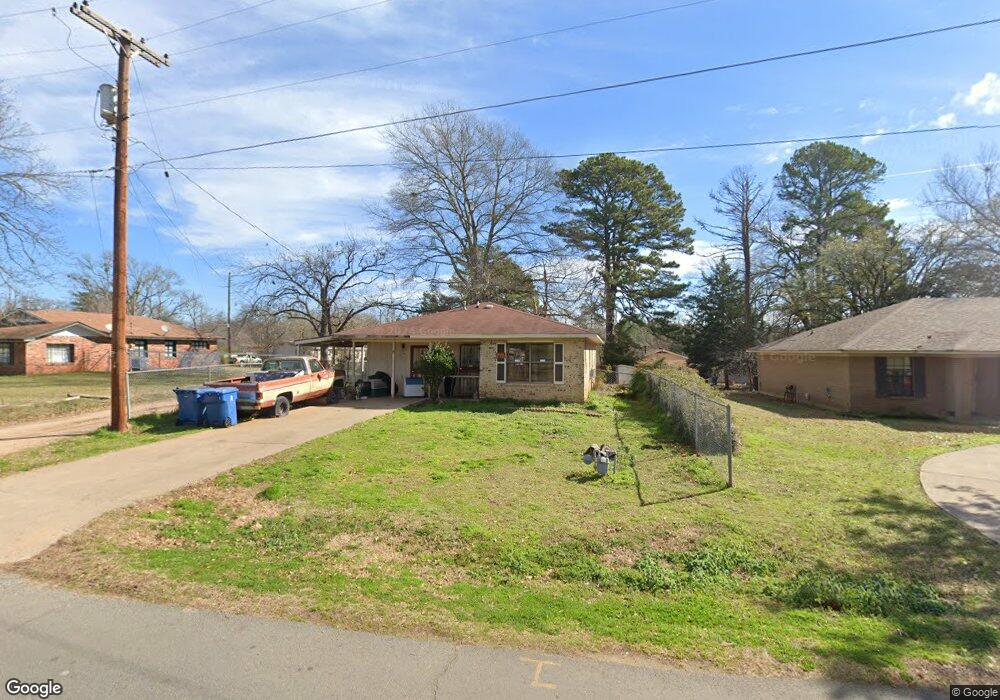 820 S Pecan St, Vivian, LA 71082 - photo 1