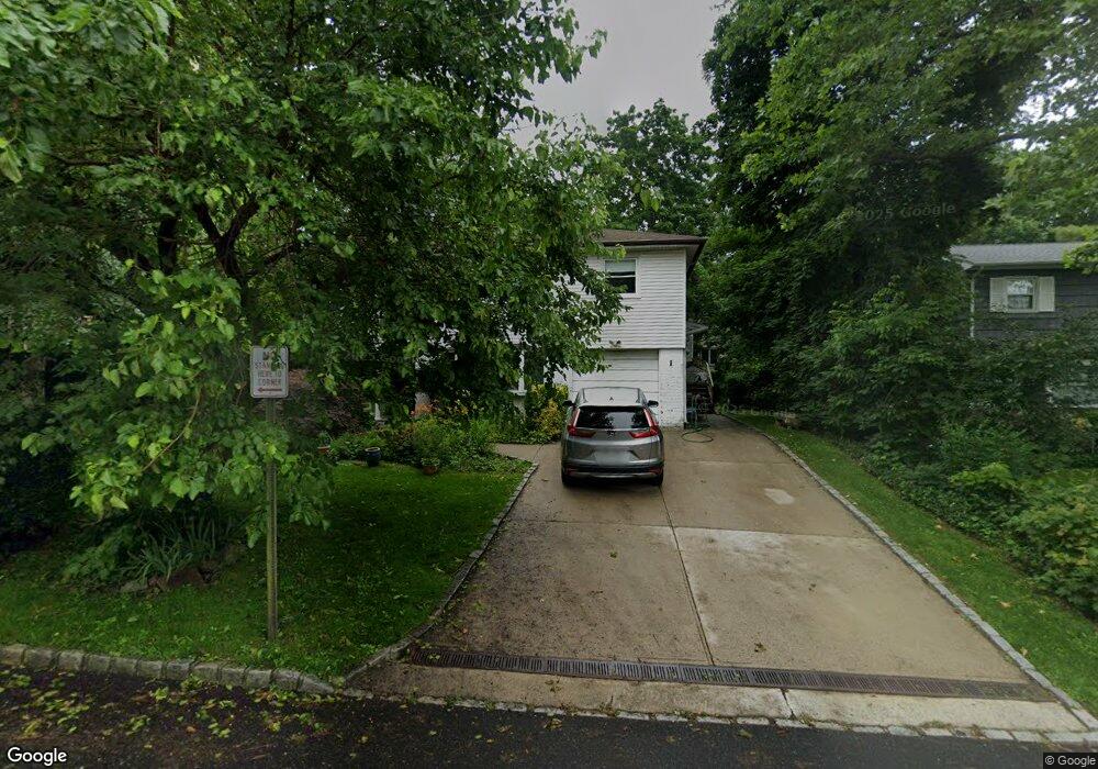 1 Sheffield Rd, Great Neck, NY 11021 - photo 1