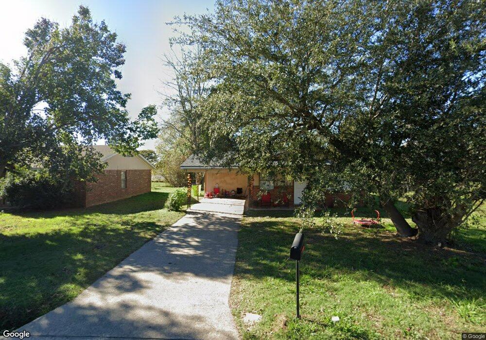 1701 N Spring St, Stuttgart, AR 72160 - photo 1